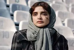 عکس بی‌ آرایش خانم بازیگر لو رفت! | این خانم همان الهه حصاری معروف است؟