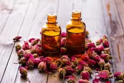 بنظرم بهتره بیشتر با خواص گل سرخ آشنا بشی! | فواید روغن گل سرخ چیست؟