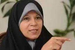 فائزه هاشمی در واکنش به حضور در انتخابات: باید کمی‌جلوتر برویم و شرایط را بسنجیم 