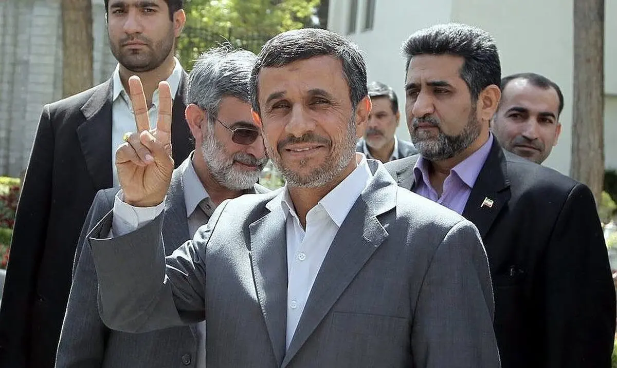 رسانه اسراییلی:  احمدی نژاد برای بازگشت به قدرت تلاش می کند