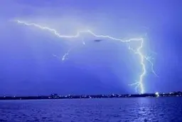 صاعقه مرد جیرفتی را به آغوش مرگ سپرد!