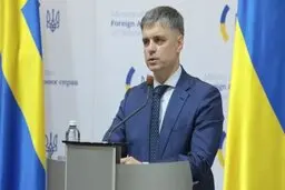پیام سفیر اوکراین به ایران: اشتباه ما را تکرار نکنید سپر هسته ای خود را حفظ کنید