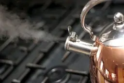 آیا جوشاندن دوباره آب، ضرر دارد؟
