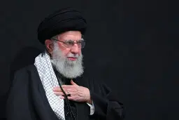 صبح روز اربعین؛ عزاداری هیات‌های دانشجویی در محضر رهبر انقلاب