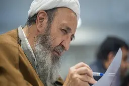 وقتی کدخدایی خاک بازی می‌کرد سر من بالای دار بود