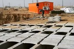 با دیدن این قبر دلتان می لرزد ! | زوج سرشناس ایرانی در آغوش مهربانانه‌ی هم!+تصویر 
