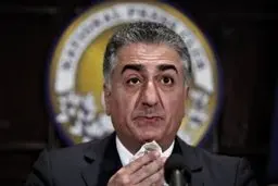 پهلوی: از جولانی نیز جولانی‌تر خواهم شد! |  پرچم آمریکا و اسرائیل در هزار میدان سراسر کشور بالا خواهد رفت