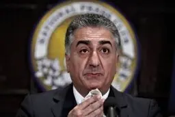 پهلوی: از جولانی نیز جولانی‌تر خواهم شد! |  پرچم آمریکا و اسرائیل در هزار میدان سراسر کشور بالا خواهد رفت