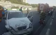 تصادف راننده  کامیون با  خودرو تیبا | اقدام عجیب راننده کامیون دردسرساز شد+ ویدئو 