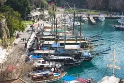 مدیران اقتصادی ایران در تیم رونق ترکیه بازی کردند | ایرانی ها 38 هزار و 564 مسکن در ترکیه خریدند با کمترین سود!