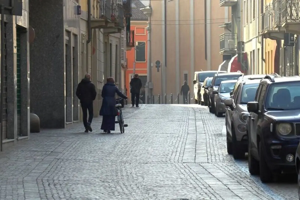 شمار قربانیان کرونا در ایتالیا به ۲۱ تن افزایش یافت