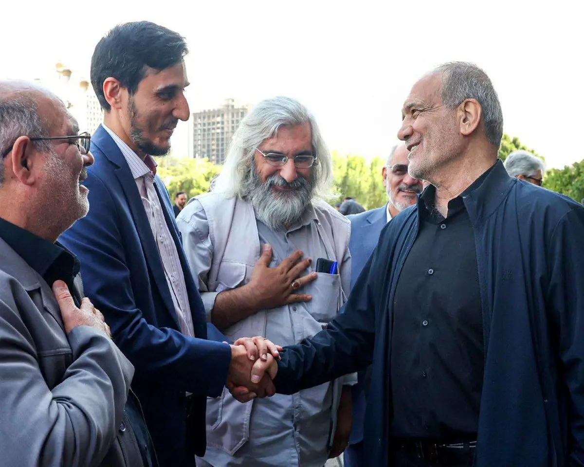 سکوت پزشکیان تا کجا؟ شورای انقلاب فرهنگی جای مجلس نشست