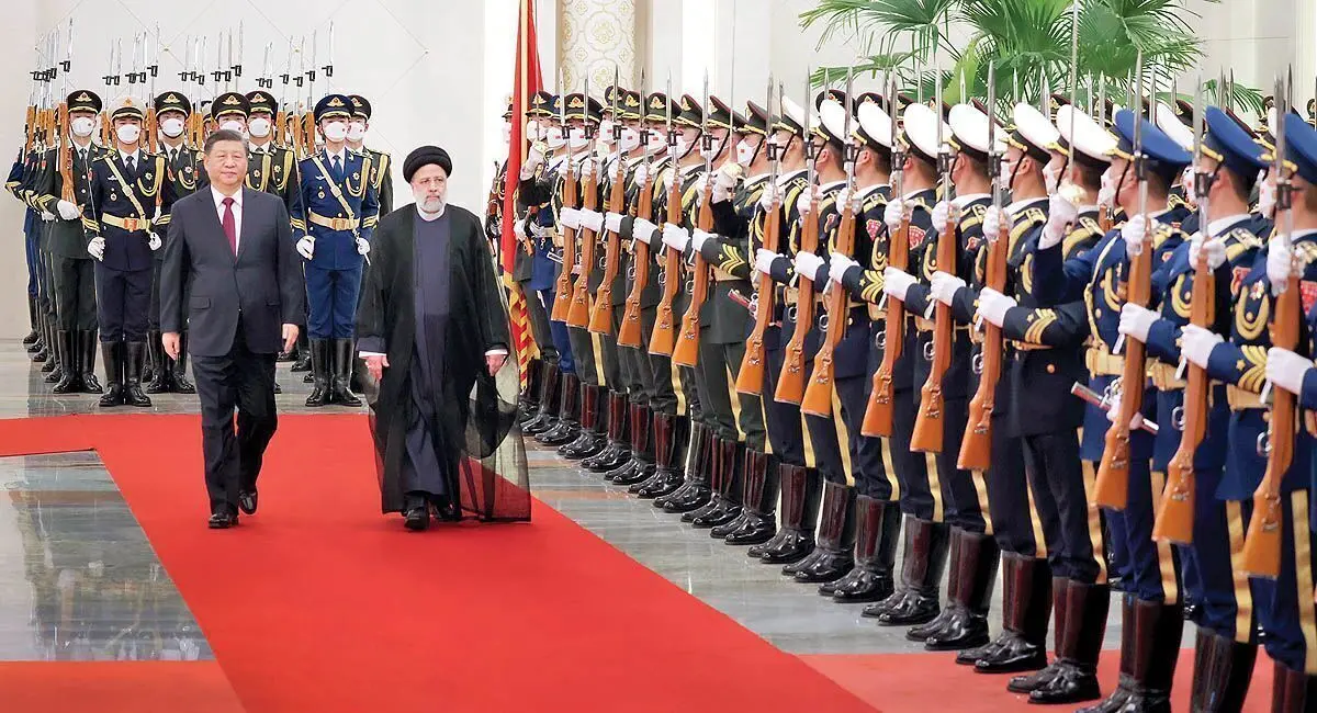 انتقاد روزنامه «جمهوری اسلامی» از سفر رئیسی به چین | پکن «وعده سر خرمن» داد
