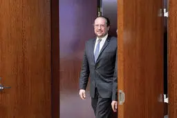 میـانجی جدیـد بـرای تنش‌زدایـی 