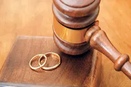 کاهش میانگین سن طلاق در فاصله سال های 92 تا 97 | به طور میانگین متولدین نیمه دوم دهه 70 در 18 سالگی طلاق را تجربه کردند 