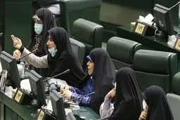 سکوت و انفعال زنان پارلمان در ماجرای مرگ دختر جوان در مقر گشت ارشاد | 