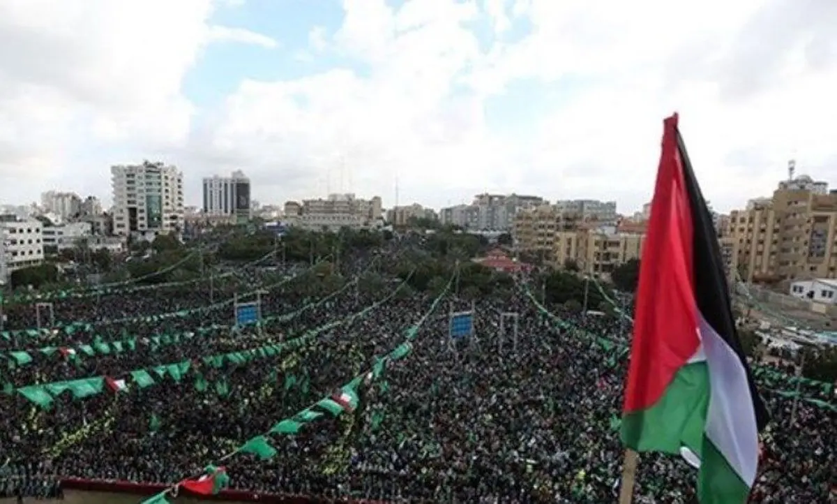 حماس از تصمیم محمود عباس حمایت کرد