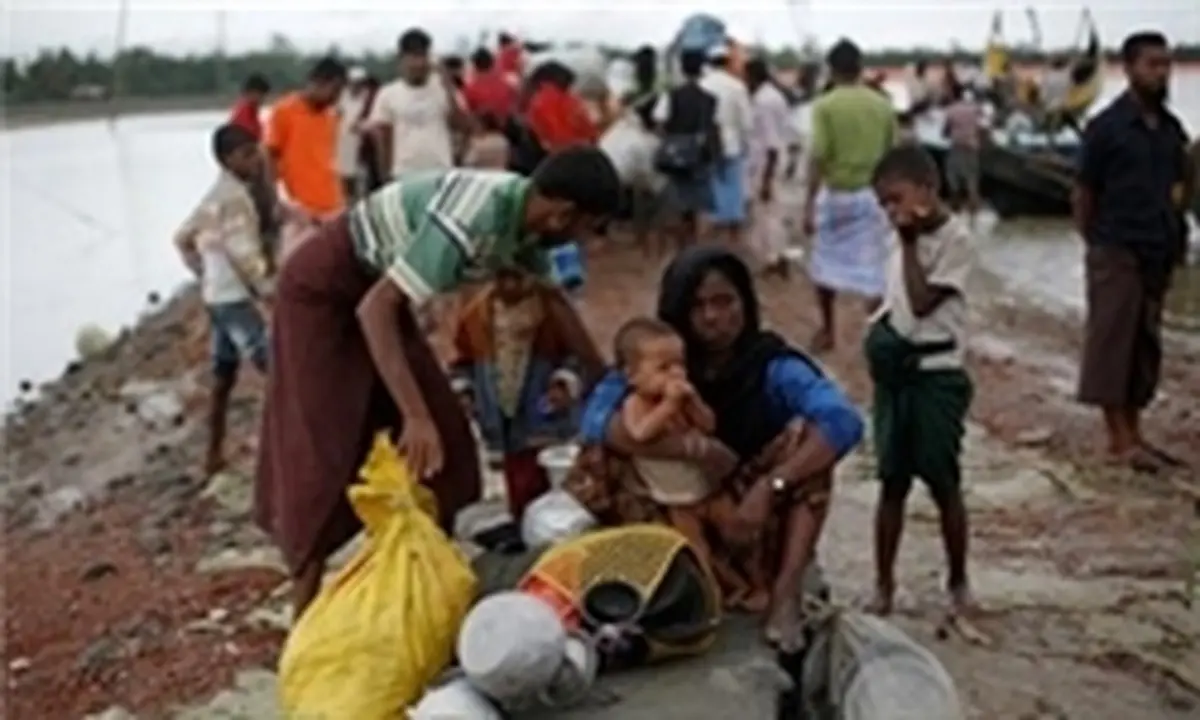 توزیع کمک‌های مردمی خیرین ایرانی در بین مسلمانان میانمار