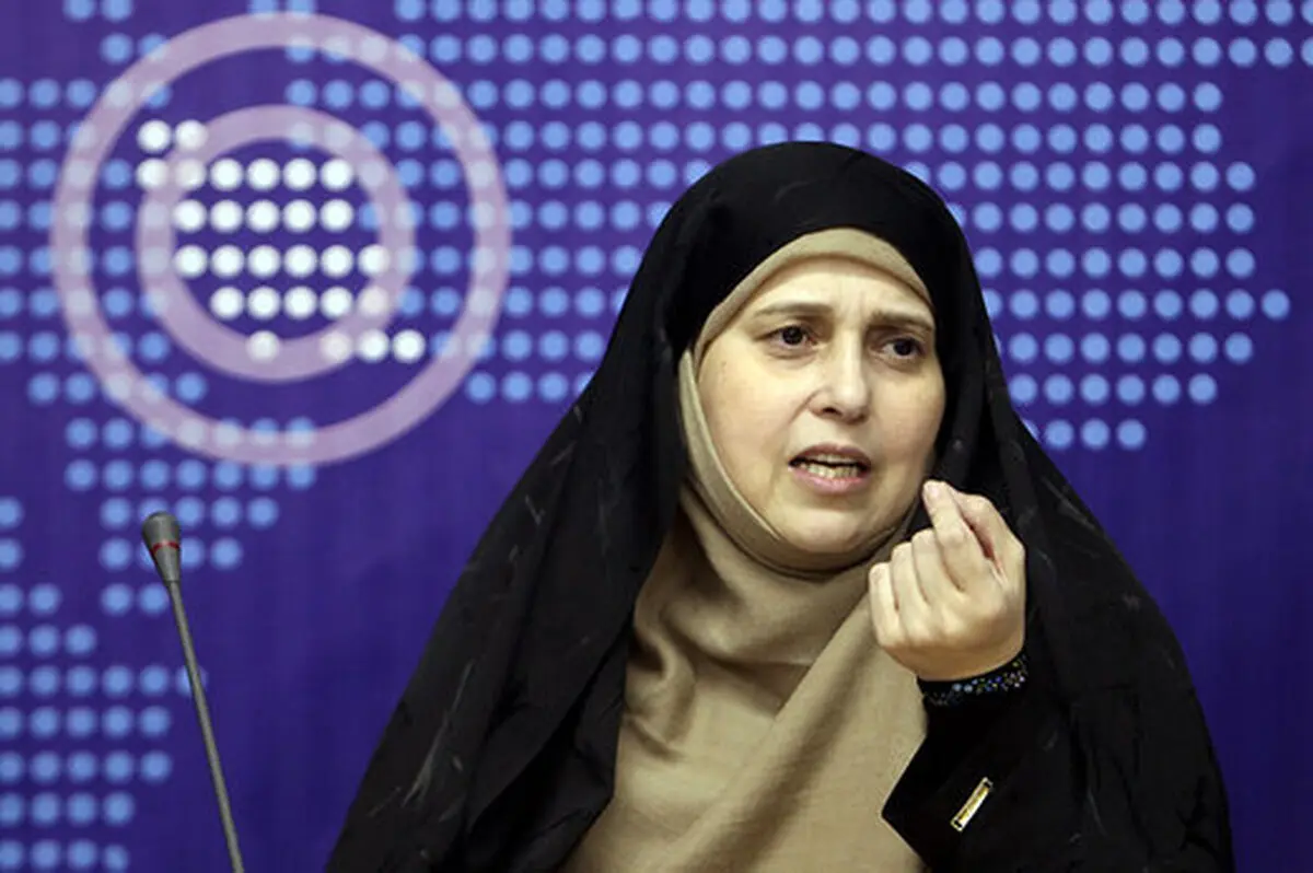 لیلی گلستان خطاب به پروانه سلحشوری: چرا از نامزدی مجلس استعفا دادید؟