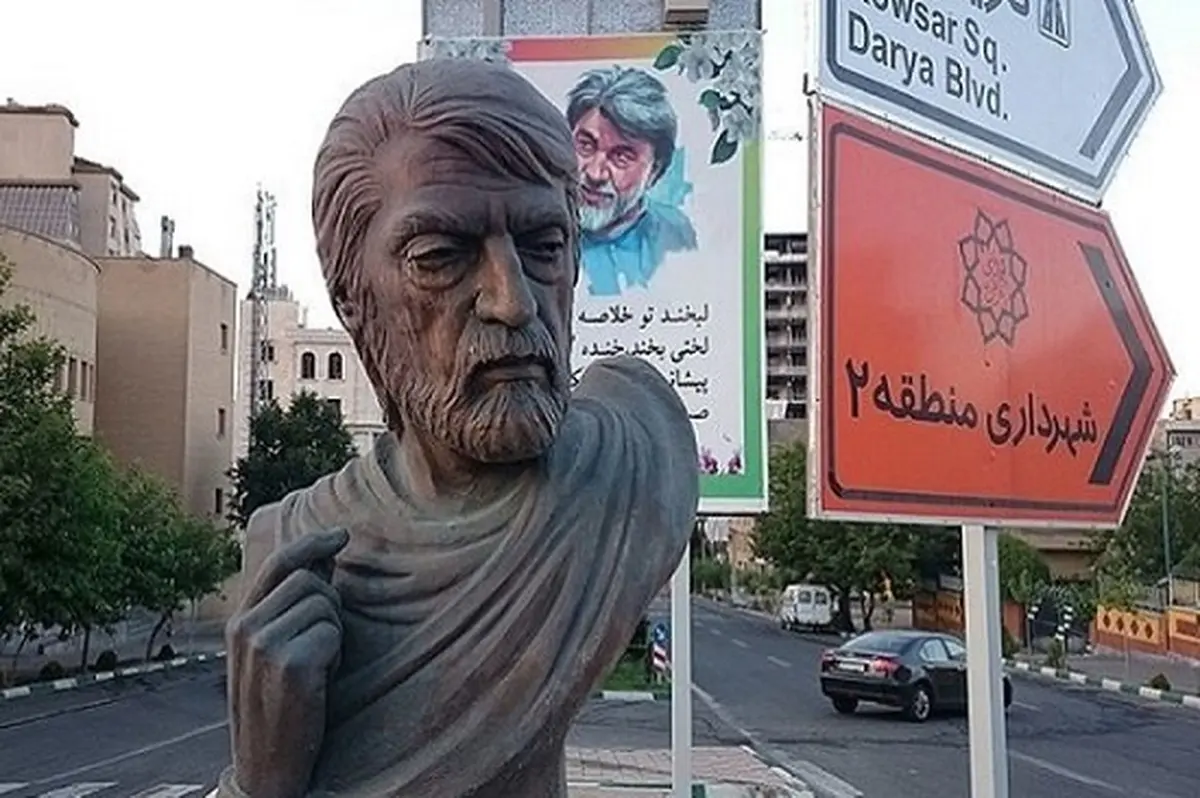 سردیس قیصر امین‌پور به سرقت رفت