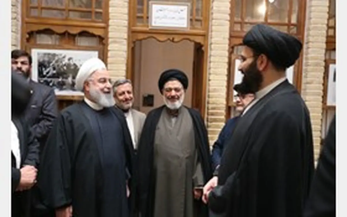 دیدار روحانی با سیدعلی خمینی، در بیت تاریخی امام در نجف