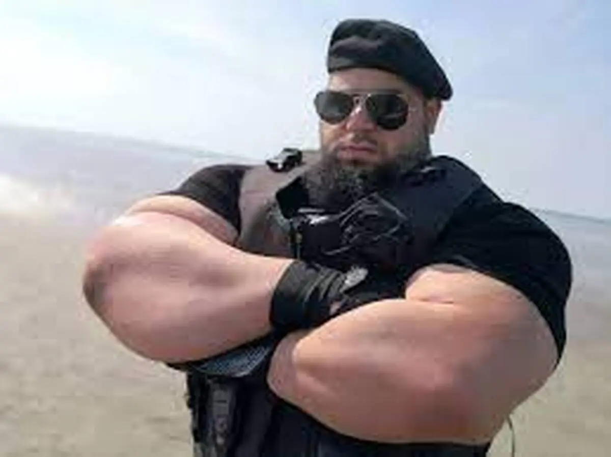 سجاد غریبی مجدد با انتشار ویدئویی قد خود را متر کرد!+ویدئو