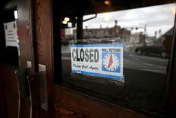 ۱۴۰ هزار شغل طی یک ماه در آمریکا از بین‌ رفت 