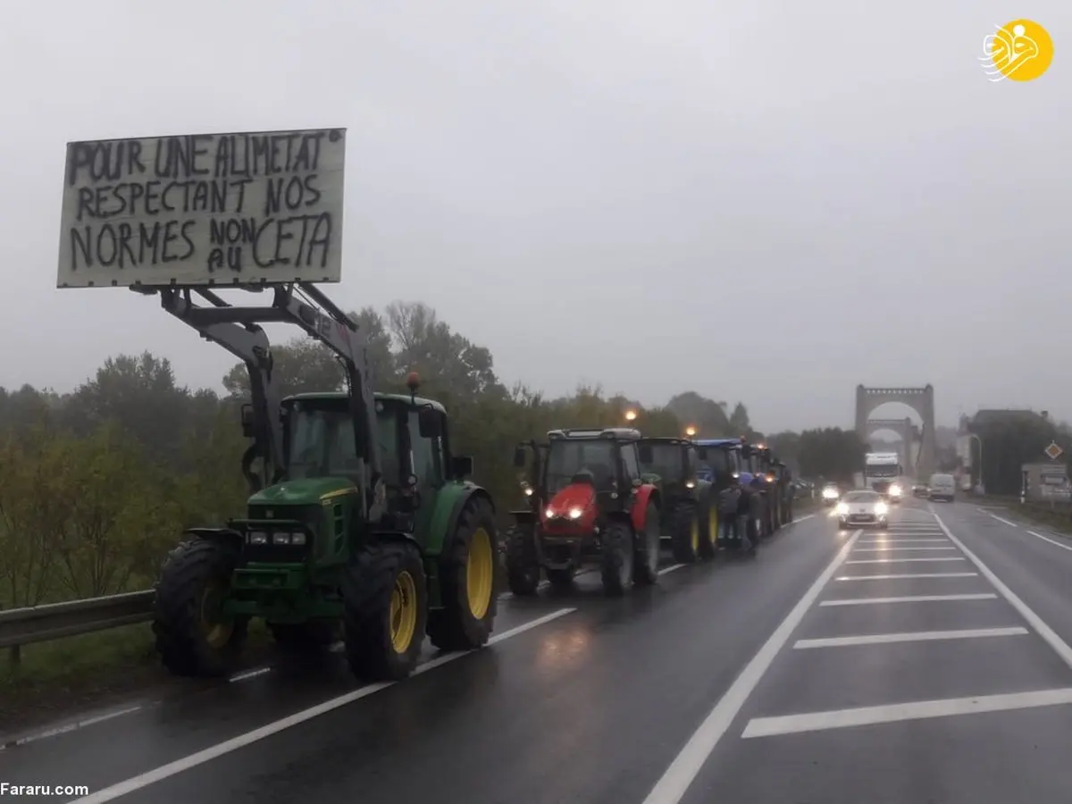 اعتراض کشاورزان فرانسوی با تراکتور به مکرون