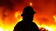 آتش سوزی گسترده در شهرک "دولت‌آباد" کرمانشاه