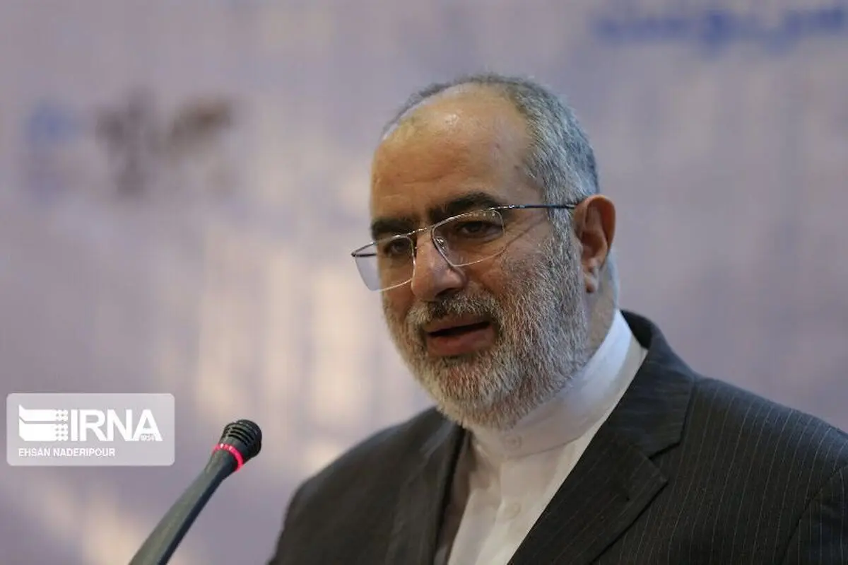 آشنا: کسانی که معتقد به تعطیلی کشور هستند نفسشان از جای گرم بلند می‌شود 