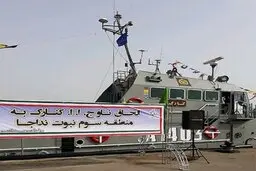 پیکرهای مطهر شهدای نیروی دریایی پس از تشییع به شهرستان‌های محل زادگاه خود بازگردند. 