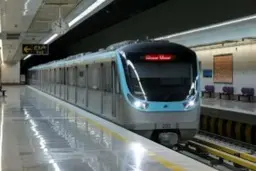 اختلال در خط ۵ متروی تهران | علت چیست ؟ 