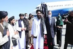 وزیر خارجه چین وارد کابل شد