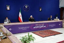 روحانی  |   چرا کسی که به دولت فحاشی می‌کند تشویق می‌شود؟