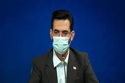 
آذری جهرمی  |  ظرفیت تولید موبایل متناسب با نیاز مردم نیست
