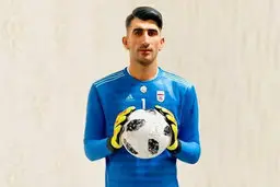 به جای بیرانوند، مجسمه ناصر حجازی را می‌ساختید!