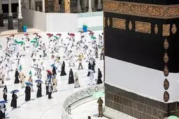 آغاز عمره برای زائران خارجی و انتظار ایران