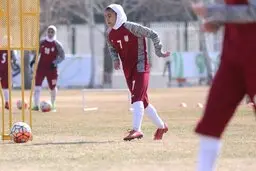 دروغ شیرین دختر ۱۶ ساله برای فوتبالیست شدن