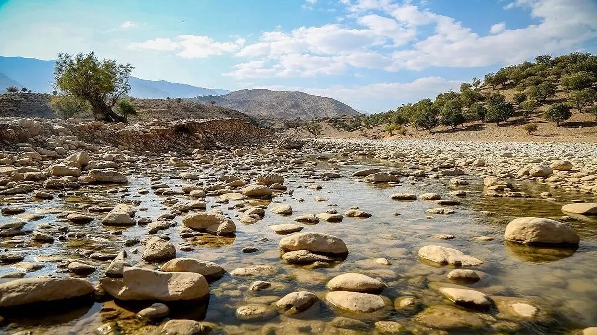 اترک خشک شد! | اترک، یکی از پرآب‌ترین رودخانه‌های کشور سرانجام خشک شد