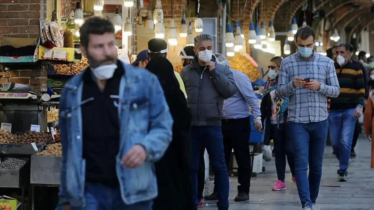 معاون وزیر بهداشت: سیاست وزارت بهداشت ایمنی گله‌ای در برابر کرونا نیست
