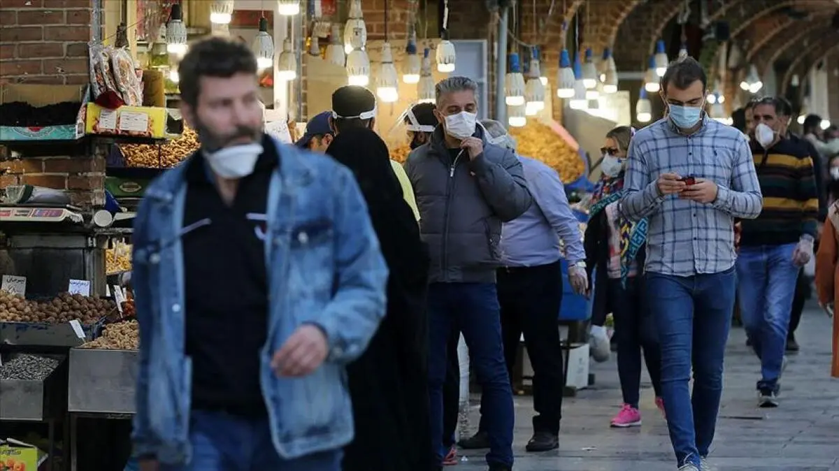 معاون وزیر بهداشت: سیاست وزارت بهداشت ایمنی گله‌ای در برابر کرونا نیست