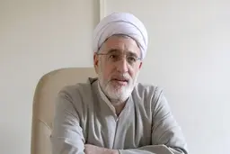 
 استاد حوزه و دانشگاه | حجت الاسلام فیرحی در آی سی یو بستری شد
