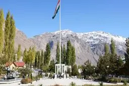نام خانوادگی شهروندان تاجیک از حالت روسی، به فارسی تغییر می‌کند