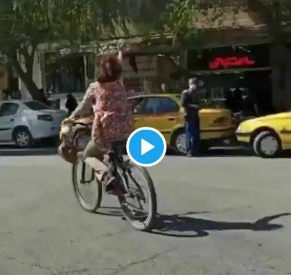 دستگیری دختر دوچرخه‌سوار در نجف‌آباد اصفهان