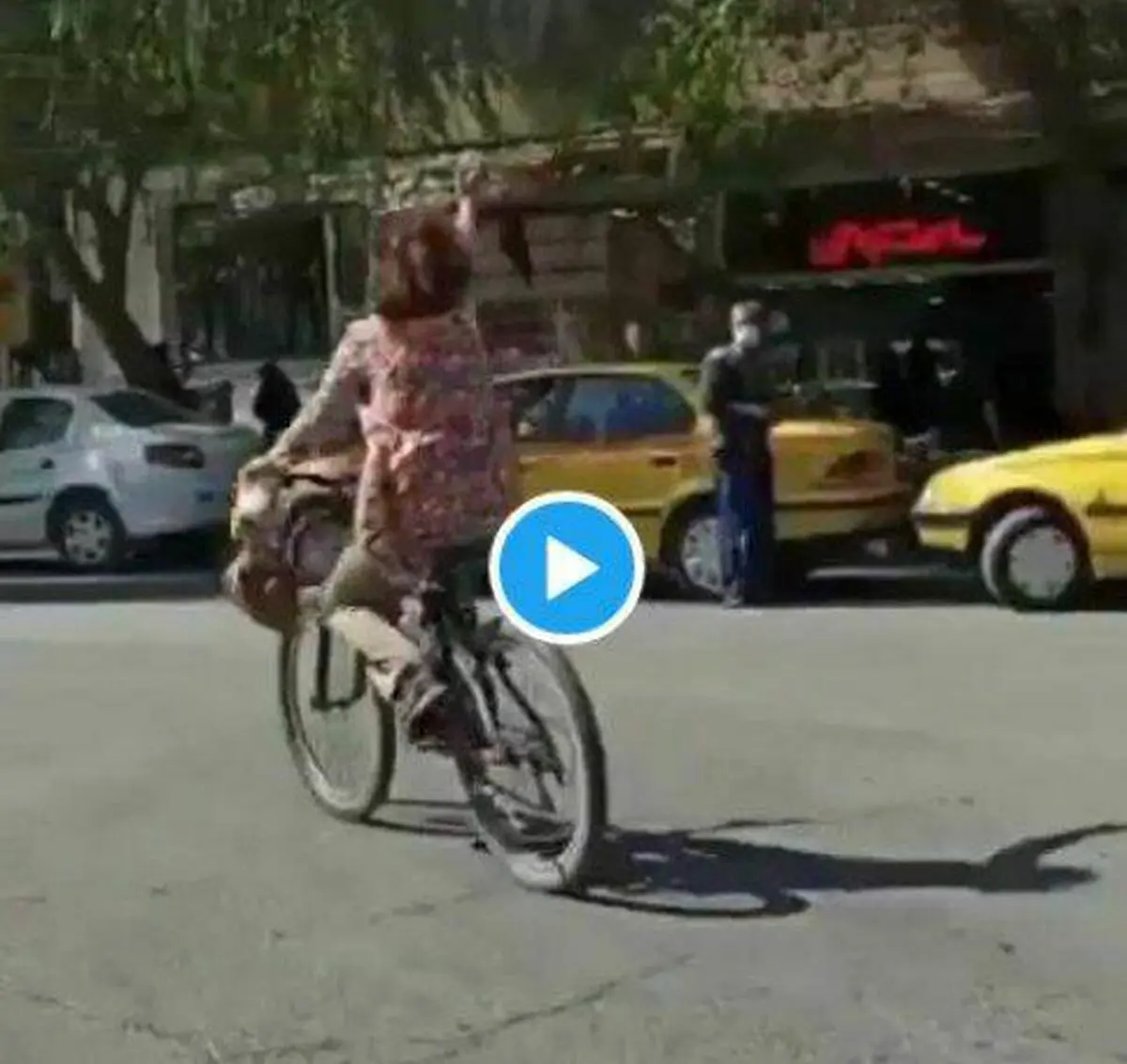 دستگیری دختر دوچرخه‌سوار در نجف‌آباد اصفهان