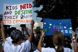  از والدین ۶۲۸ کودک هنوز خبری نیست.