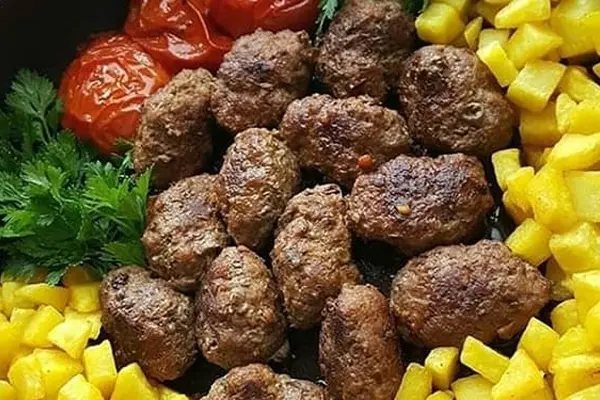 ناهار  کباب لقمه دستی درست کن، خیلی خوشمزه است | طرز تهیه کباب لقمه دستی خوشمزه و خانگی به روش رستورانی