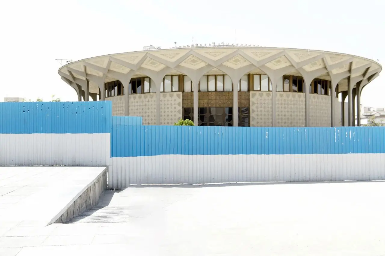 ماجرای حصارکشی تئاتر شهر چیست؟