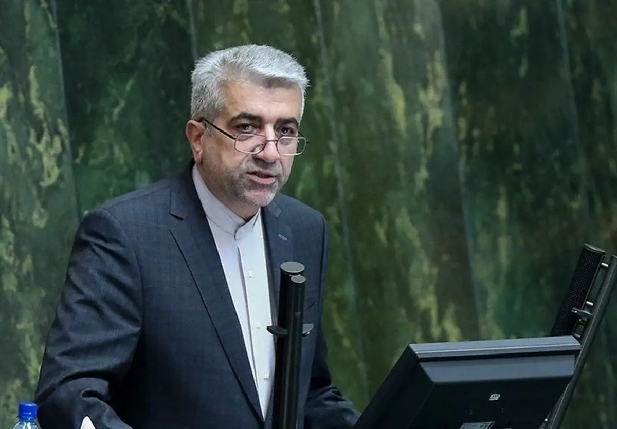وزیر نیرو: صادرات خالص برق تنها ۵۰۰ مگاوات است؛ یعنی نه تنها صادراتی نداریم بلکه برق هم وارد می‌کنیم | هر یک بیت‌کوین ۳۰۰ هزار مگاوات ساعت انرژی لازم دارد یعنی باید برق یک شبانه روز ۳۰ هزار مسکن را قطع کنیم