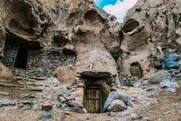 راهنمای سفر به روستاهای صخره‌ای ایران در پاییز |  کشف روستاهای صخره‌ای از کندوان تا پالنگان